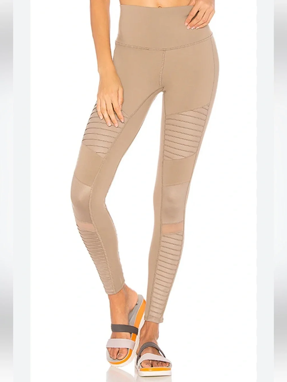 ALO Yoga Moto Gravel Glossy High-Waist Leggings - Taupe